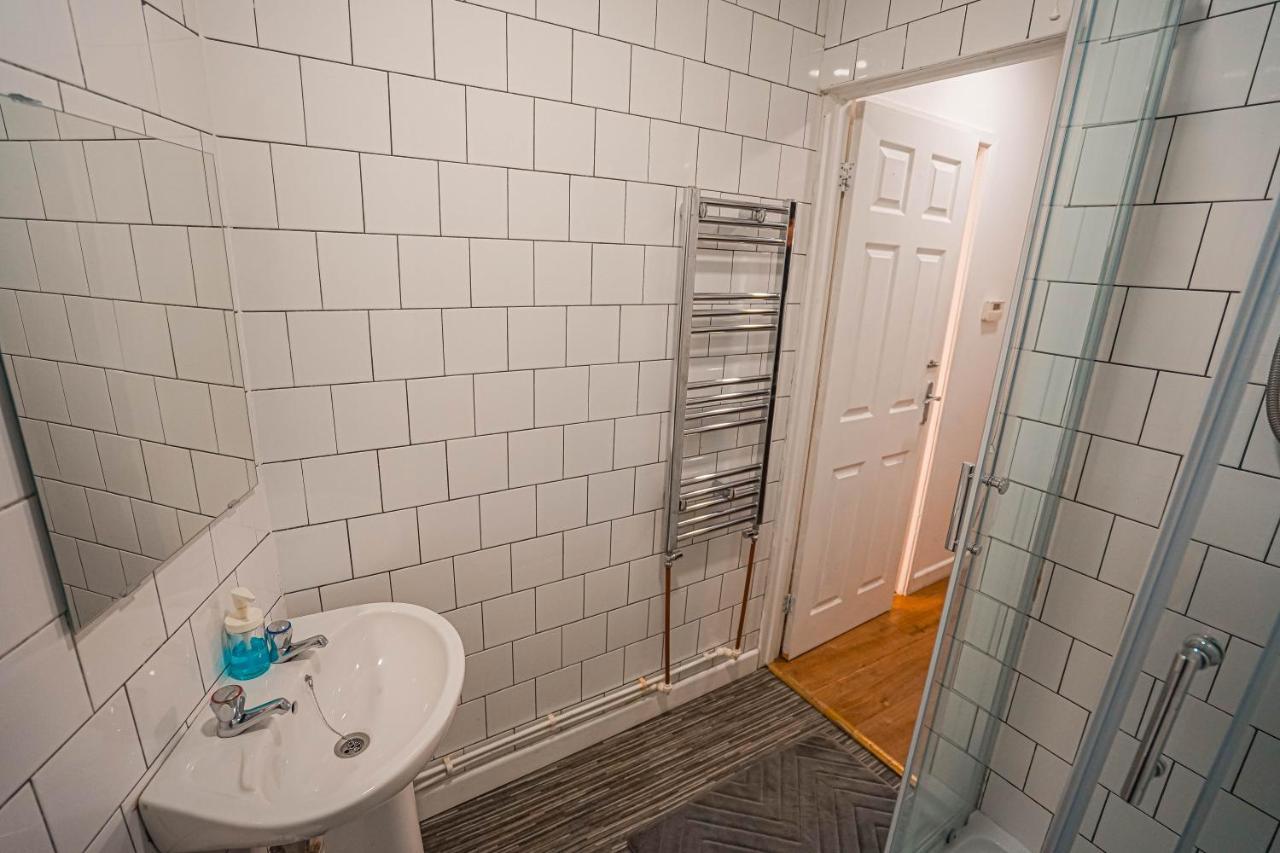 קארדיף Private And Spacious 2 Bedroom House - Free Parking! מראה חיצוני תמונה