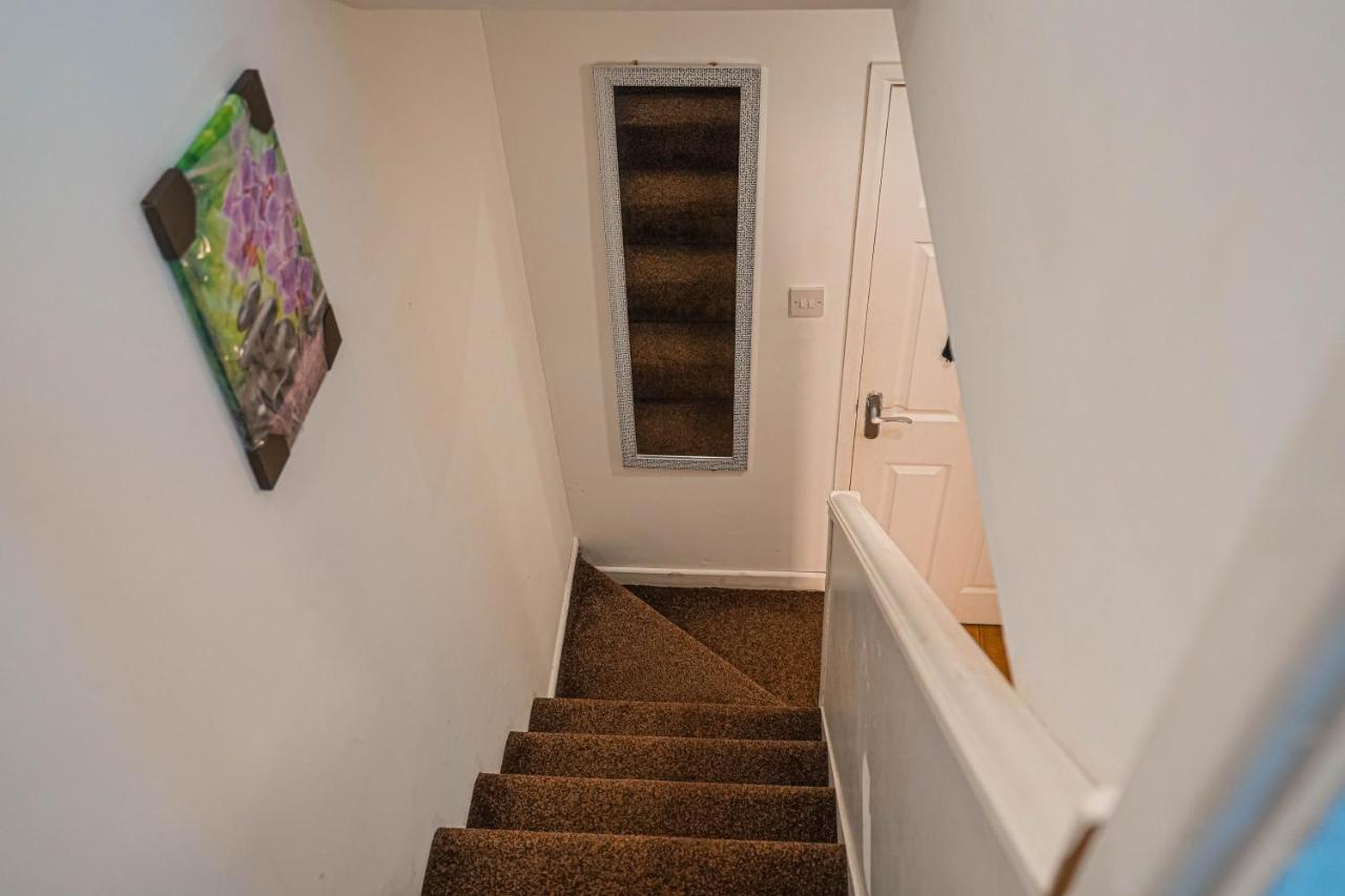 קארדיף Private And Spacious 2 Bedroom House - Free Parking! מראה חיצוני תמונה